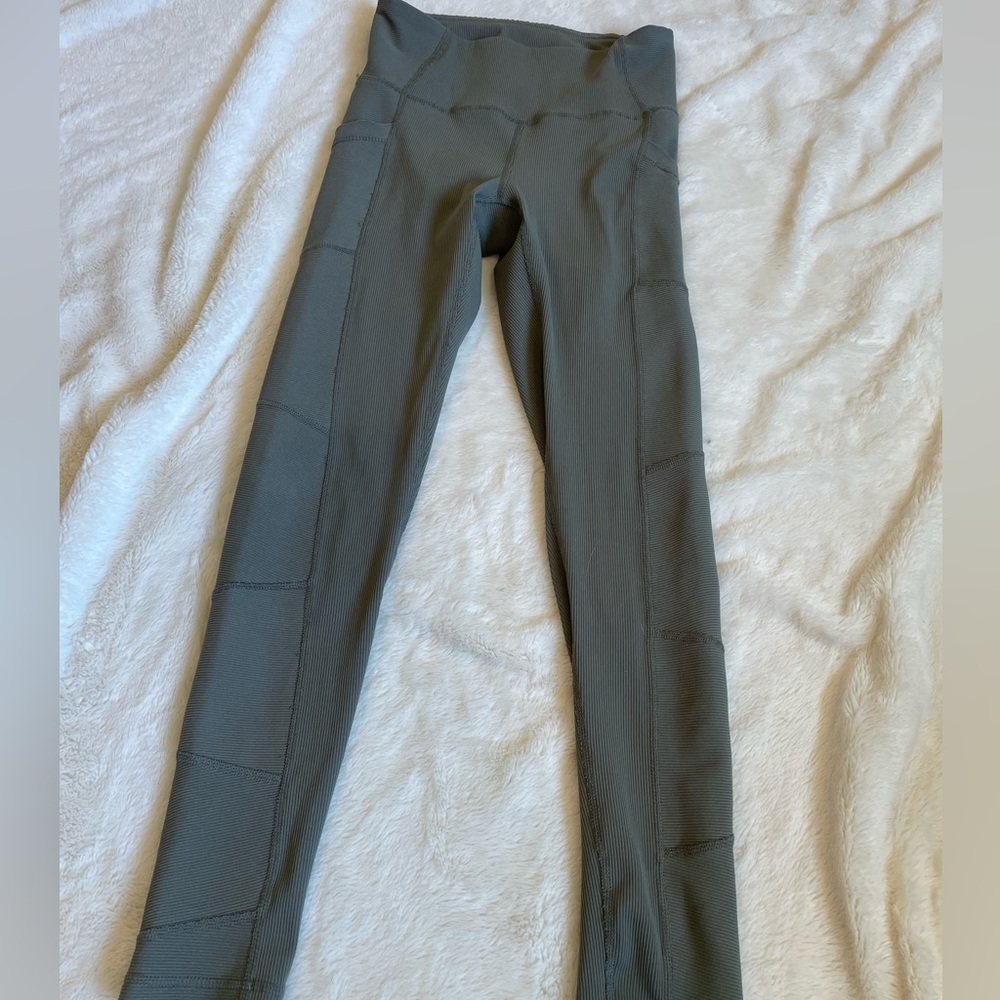 Mono b green women’s stretch pants